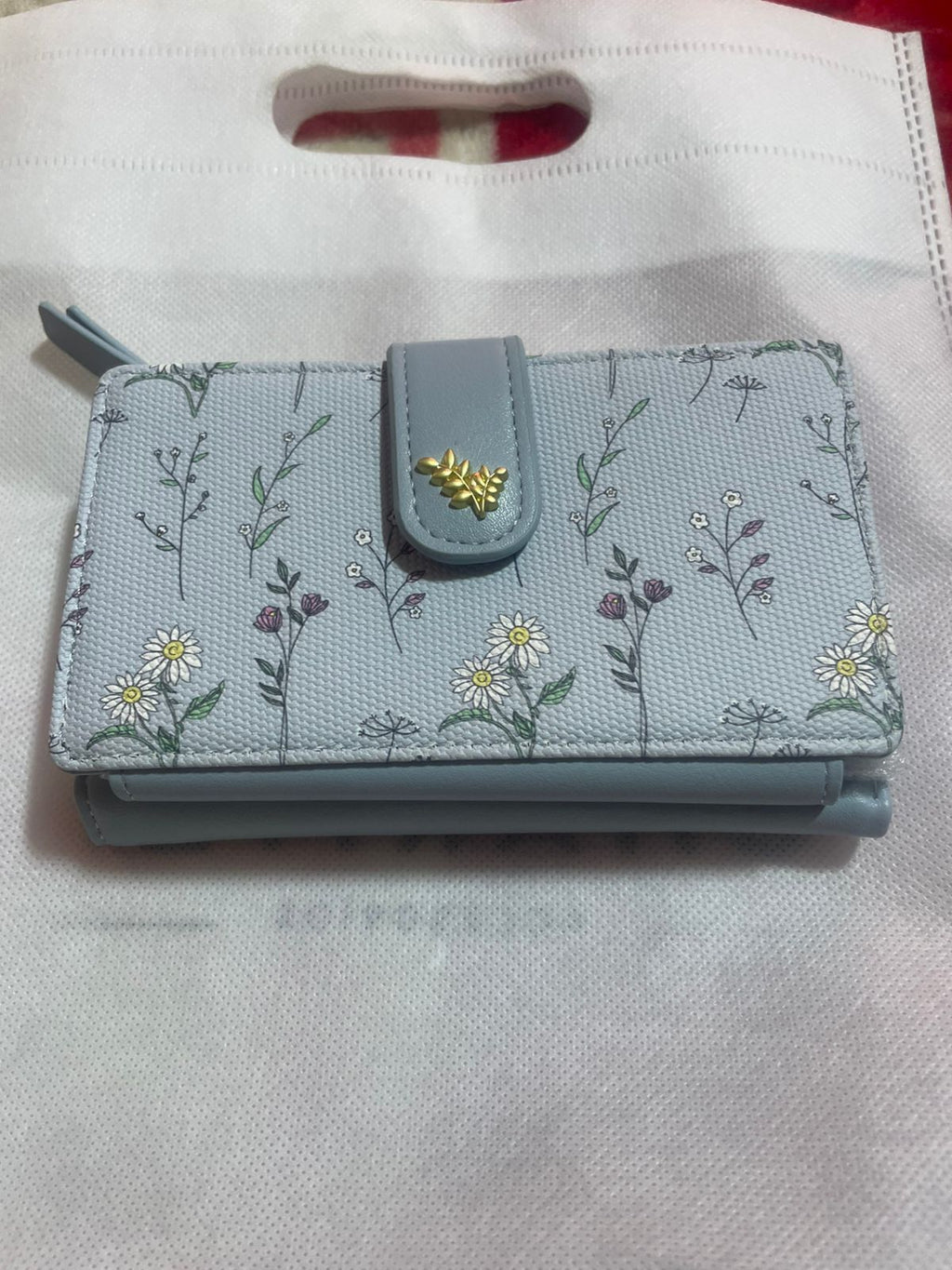 Billetera Bloom Charm – Elegancia Floral 🌼